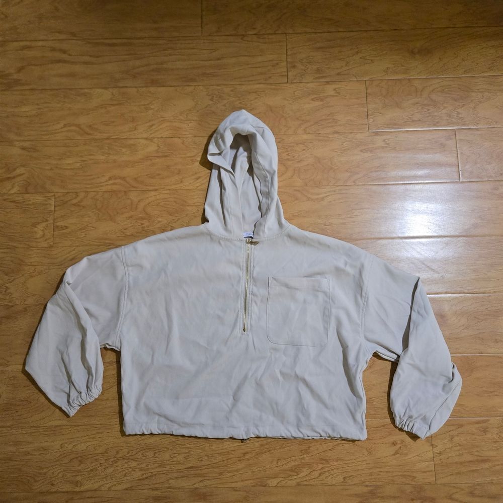 Zara Beige cropped hooded pullover - size L